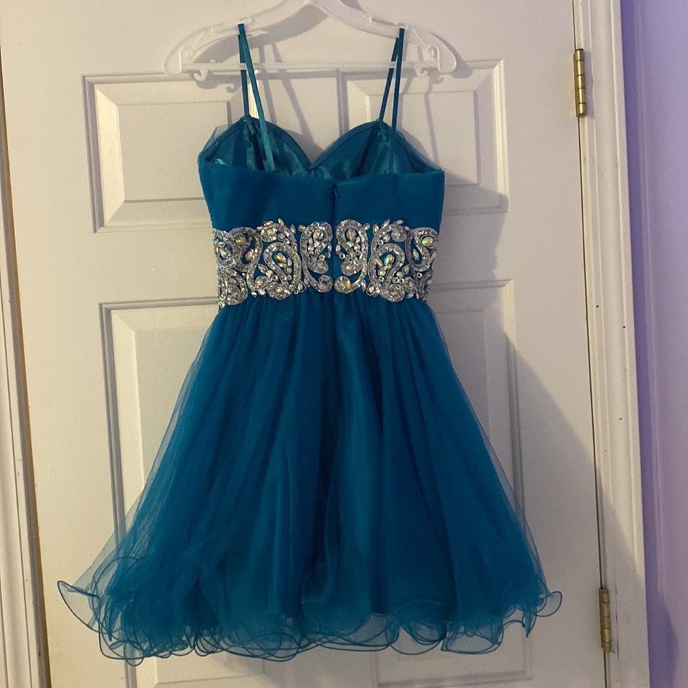 Dress - Picture 4 of 5